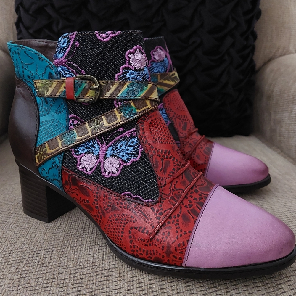 SOCOFY GENUINE LEATHER EMBROIDERED ANKLE BOOTS